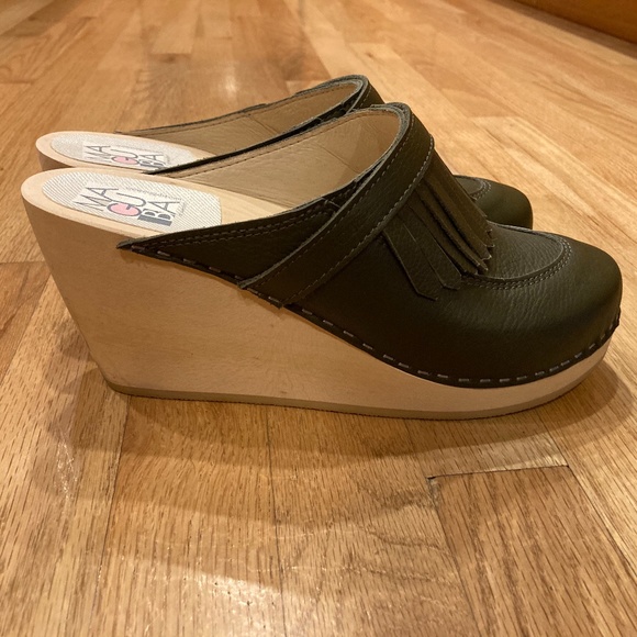 maguba wedge clog